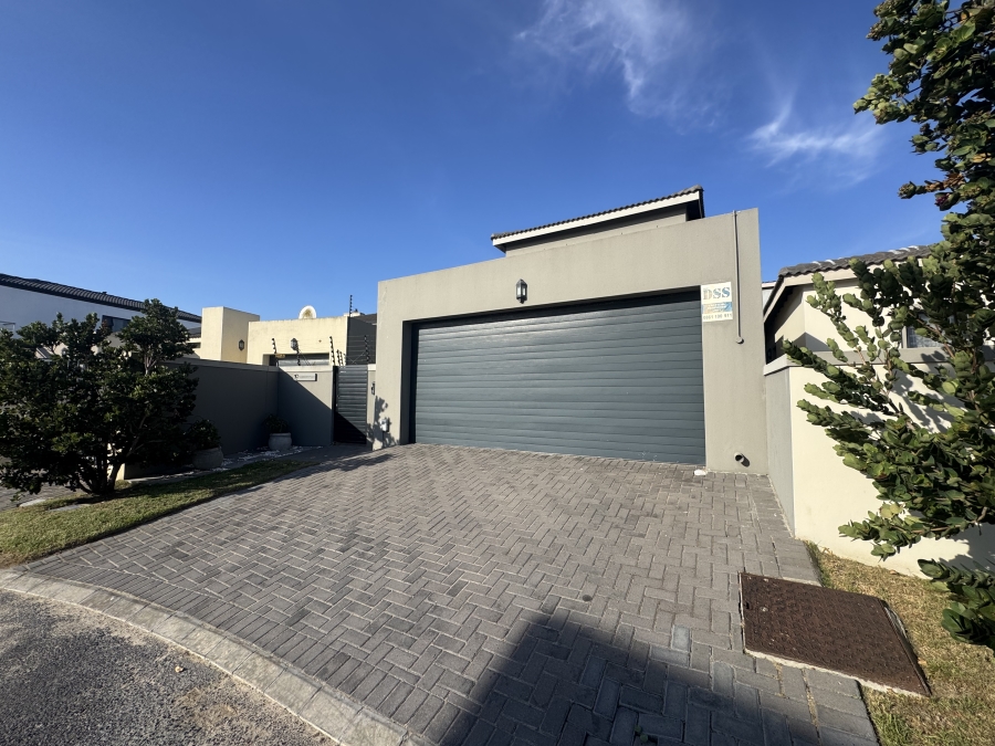 3 Bedroom Property for Sale in Parklands North Western Cape